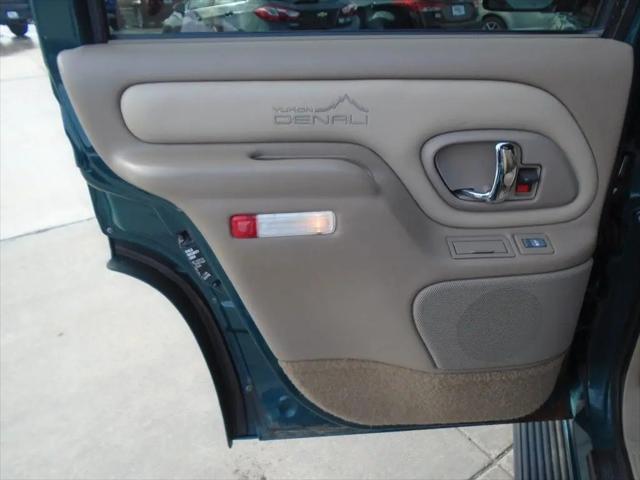 2000 GMC Yukon 4dr 4WD