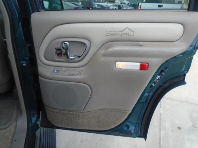 2000 GMC Yukon 4dr 4WD