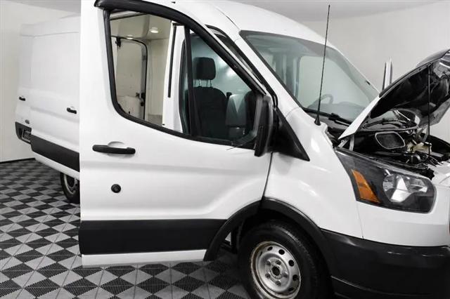 2015 Ford Transit T-250 130" Med Rf 9000 GVWR Sliding RH Dr