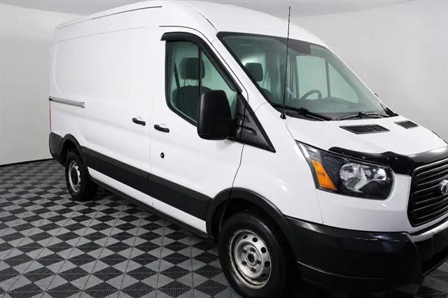 2015 Ford Transit T-250 130" Med Rf 9000 GVWR Sliding RH Dr