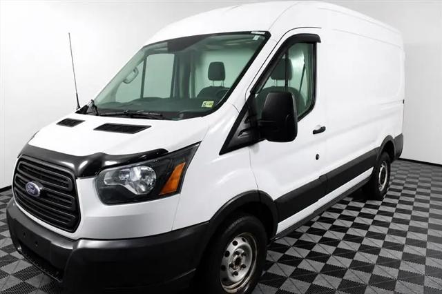 2015 Ford Transit T-250 130" Med Rf 9000 GVWR Sliding RH Dr