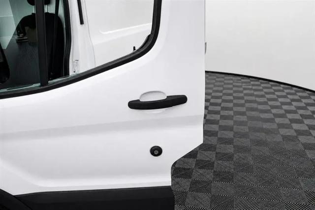 2015 Ford Transit T-250 130" Med Rf 9000 GVWR Sliding RH Dr