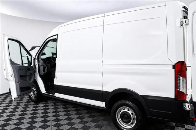 2015 Ford Transit T-250 130" Med Rf 9000 GVWR Sliding RH Dr