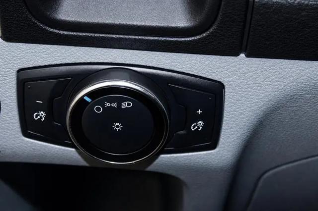 2015 Ford Transit T-250 130" Med Rf 9000 GVWR Sliding RH Dr