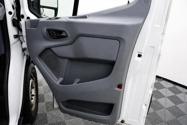 2015 Ford Transit T-250 130" Med Rf 9000 GVWR Sliding RH Dr