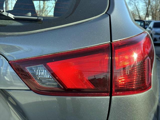 2018 Nissan Rogue Sport SV [9]