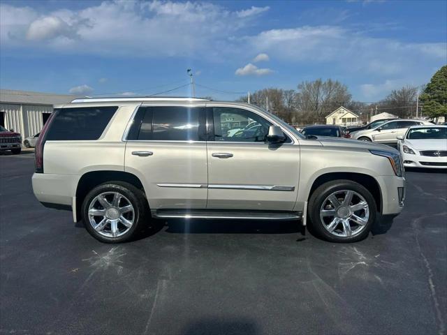 2017 Cadillac Escalade Luxury