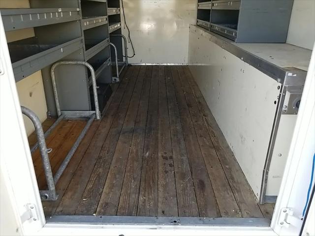 2015 Ford E-450 Cutaway Base