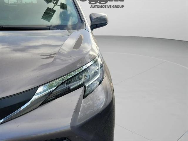 2021 Toyota Sienna LE