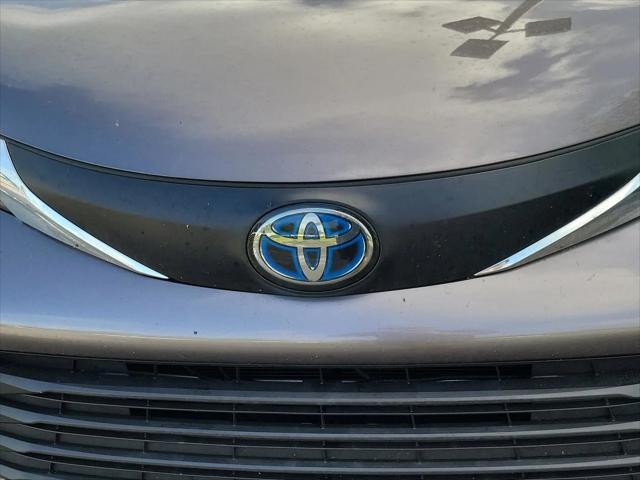 2021 Toyota Sienna LE