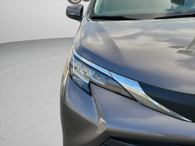 2021 Toyota Sienna LE