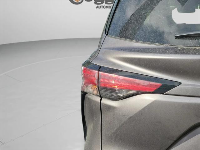 2021 Toyota Sienna LE