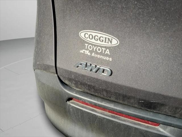 2021 Toyota Sienna LE