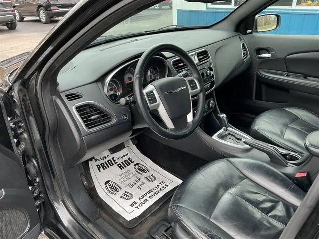 2013 Chrysler 200 Limited