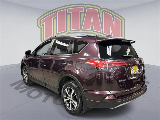 2018 Toyota RAV4 XLE [2]