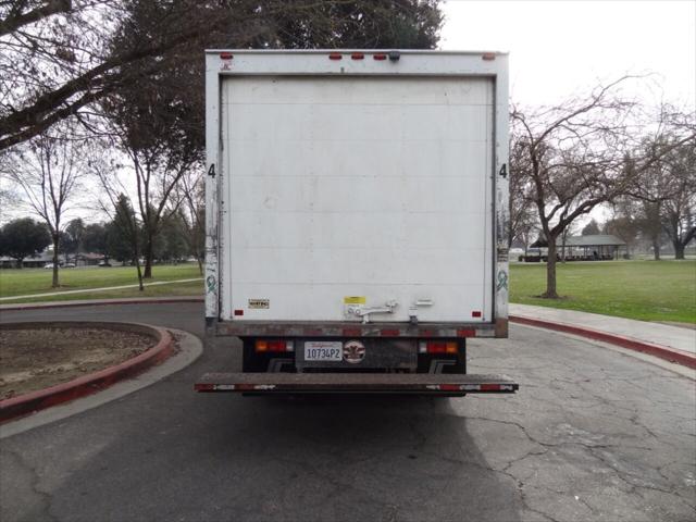 2015 Mitsubishi Fec92s 4X2 2dr Regular Cab 126.0 137.4 in. WB