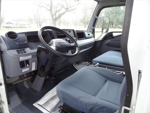 2015 Mitsubishi Fec92s 4X2 2dr Regular Cab 126.0 137.4 in. WB