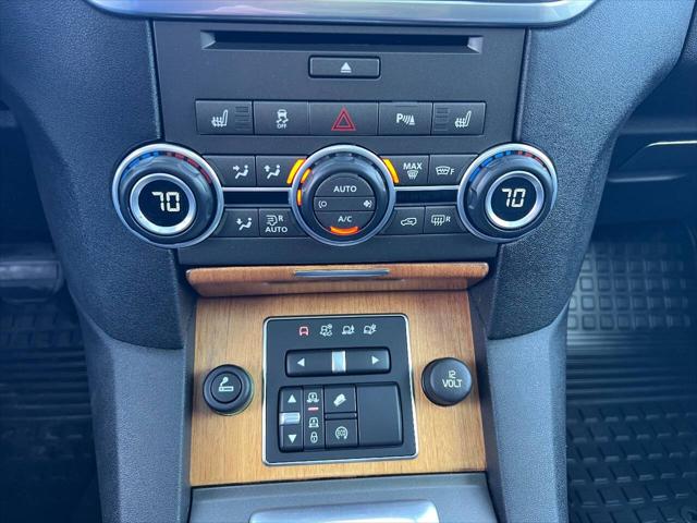 2014 Land Rover LR4 LUX
