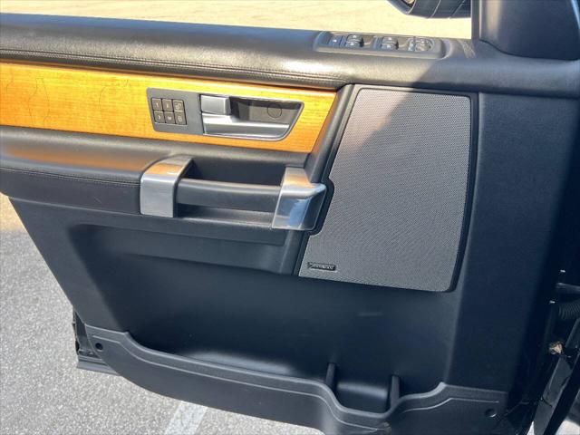 2014 Land Rover LR4 LUX