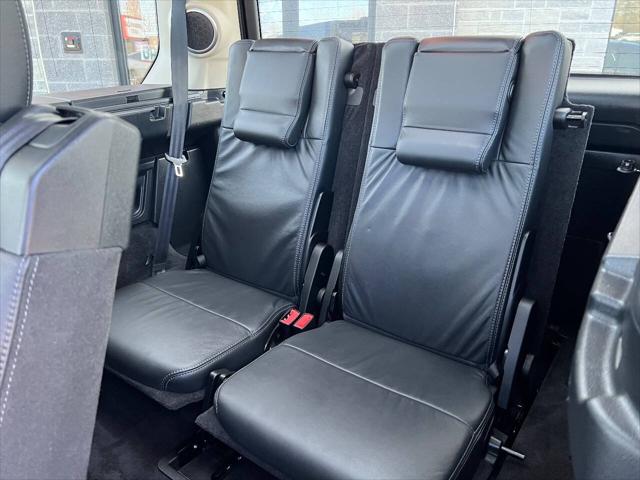 2014 Land Rover LR4 LUX