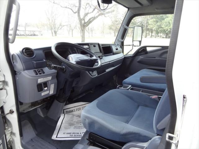2015 Mitsubishi Fec92s 4X2 2dr Regular Cab 126.0 137.4 in. WB