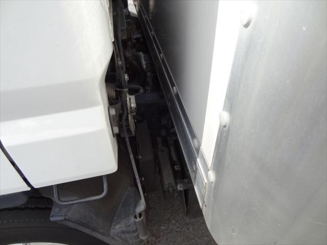 2015 Mitsubishi Fec92s 4X2 2dr Regular Cab 126.0 137.4 in. WB