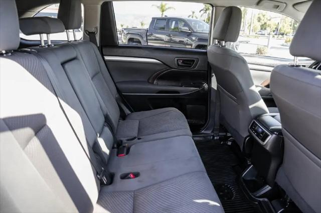 2018 Toyota Highlander LE