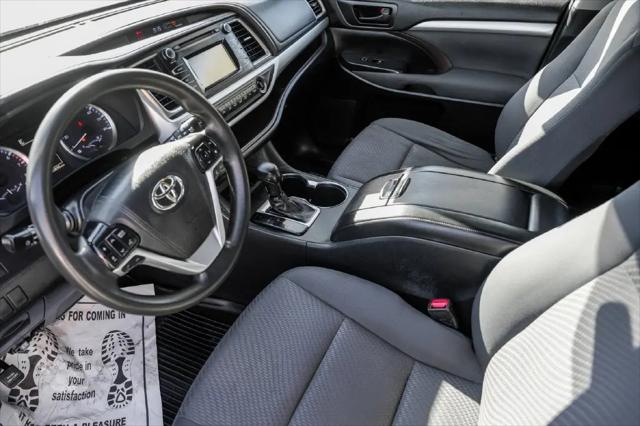 2018 Toyota Highlander LE