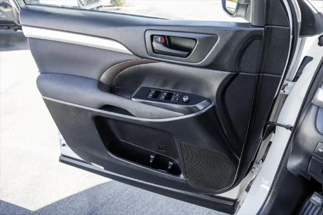 2018 Toyota Highlander LE