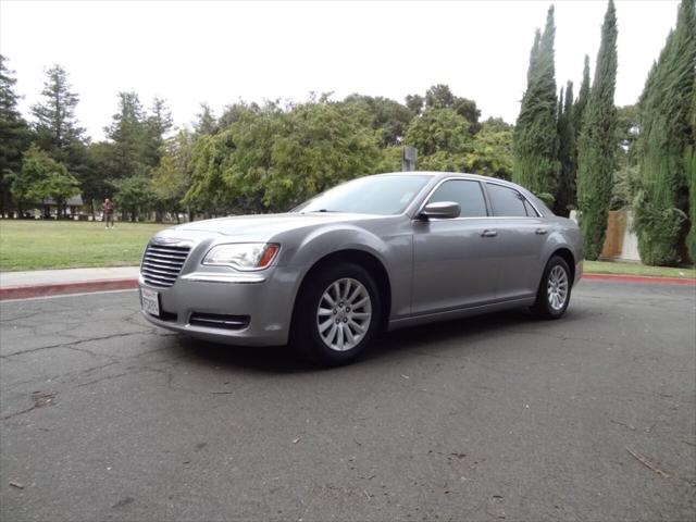 2014 Chrysler 300 4dr Sdn RWD for sale in Turlock, CA