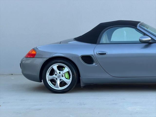 2002 Porsche Boxster 2dr Roadster 5-Spd Manual
