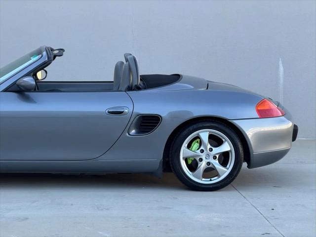 2002 Porsche Boxster 2dr Roadster 5-Spd Manual