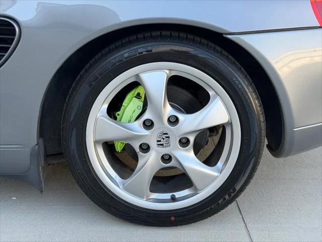 2002 Porsche Boxster 2dr Roadster 5-Spd Manual
