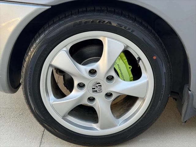2002 Porsche Boxster 2dr Roadster 5-Spd Manual