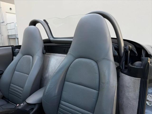 2002 Porsche Boxster 2dr Roadster 5-Spd Manual