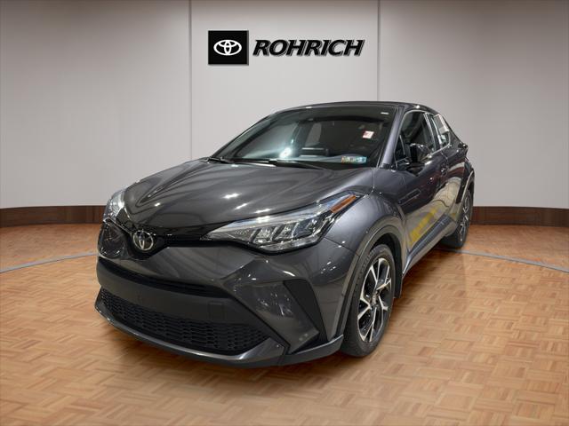2020 Toyota C-HR XLE's photo
