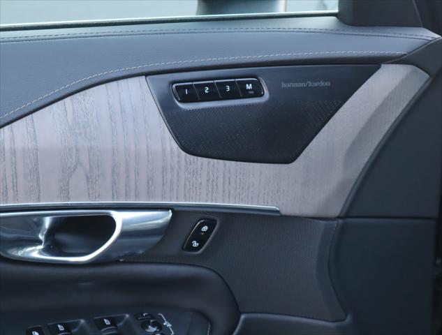 2021 Volvo XC90 T6 Inscription 6 Passenger