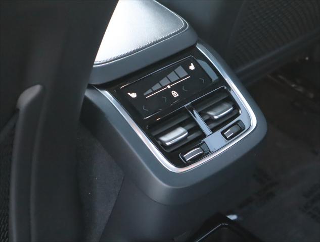 2021 Volvo XC90 T6 Inscription 6 Passenger