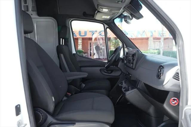 2020 Mercedes-Benz Sprinter 1500 Standard Roof I4