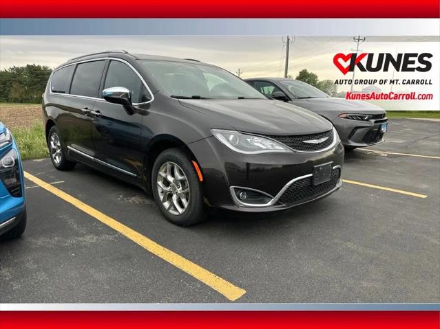 2017 Chrysler Pacifica Limited for sale in Mount Carroll, IL
