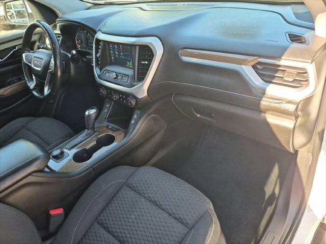 2017 GMC Acadia SLE-2
