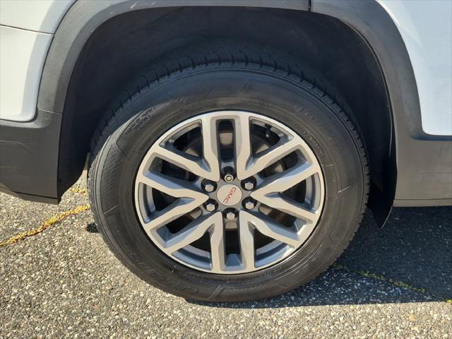 2017 GMC Acadia SLE-2
