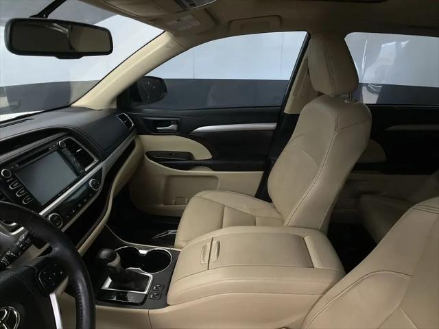 2016 Toyota Highlander XLE V6