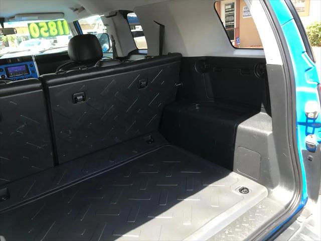 2007 Toyota FJ Cruiser 2WD 4dr Auto (Natl)
