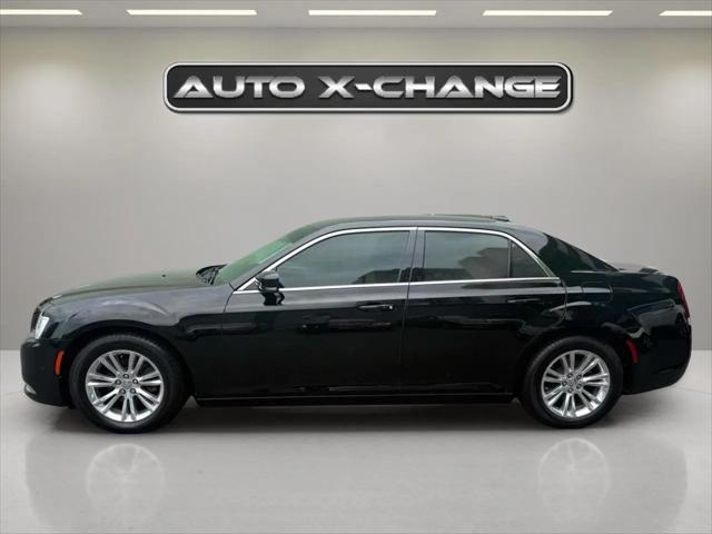 2021 Chrysler 300 Touring L