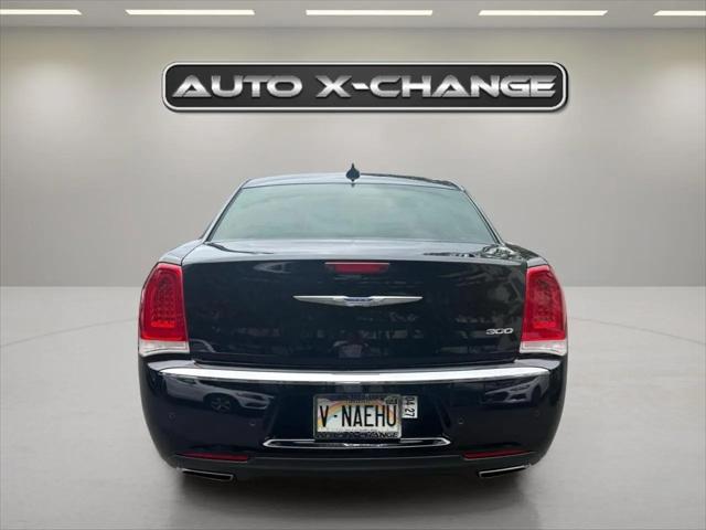 2021 Chrysler 300 Touring L