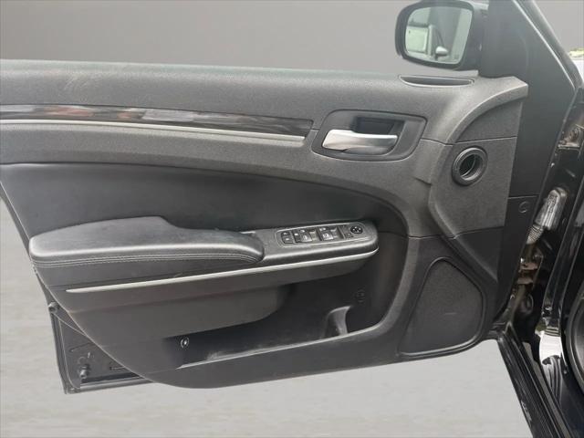 2021 Chrysler 300 Touring L