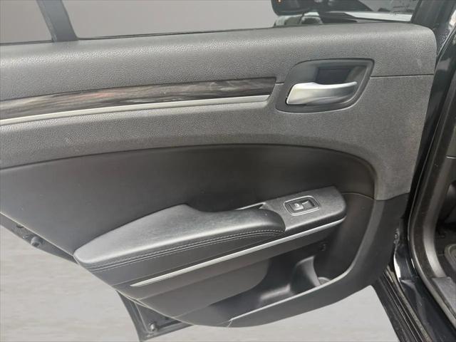 2021 Chrysler 300 Touring L