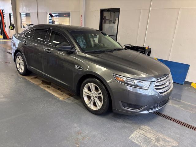 2017 Ford Taurus SE for sale in Groveport, OH