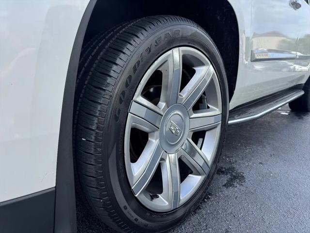 2019 Cadillac Escalade ESV Luxury